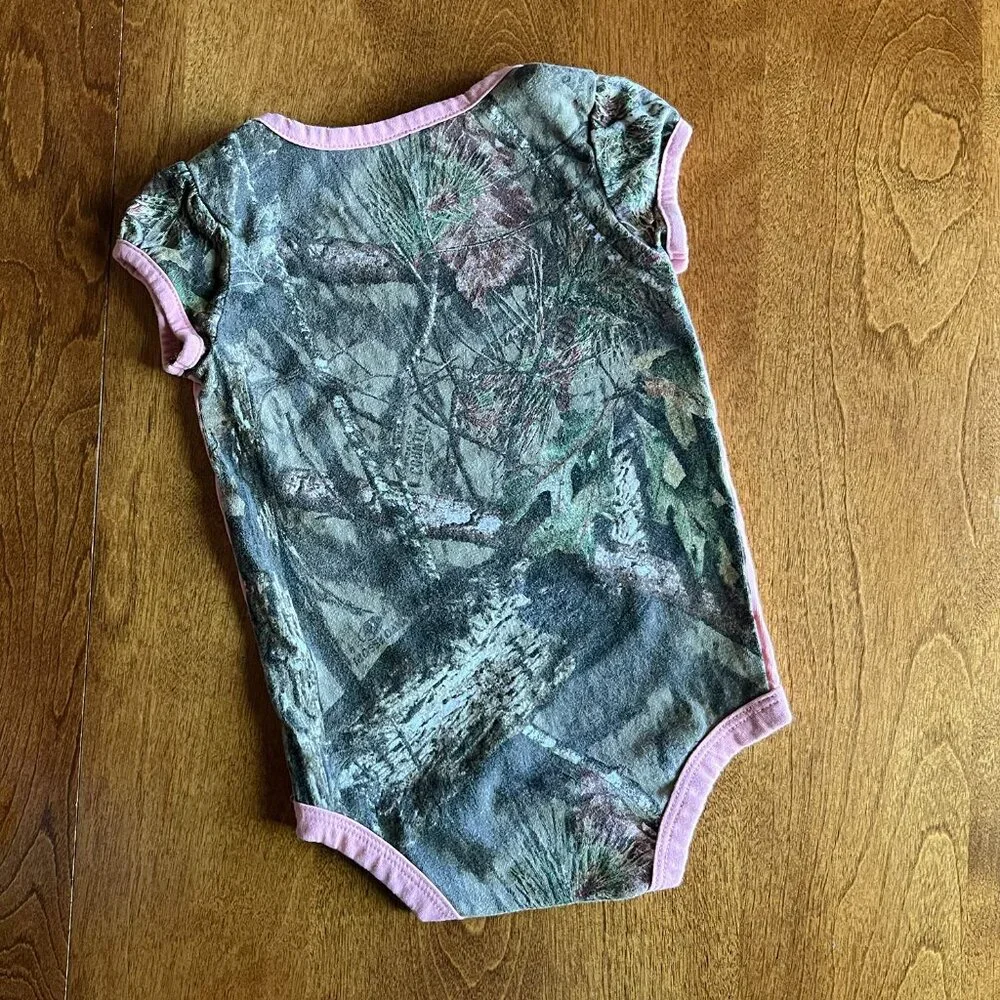 Carhartt fawn and doe camo onesie 12m